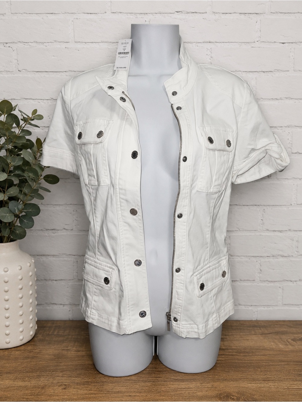 NWT $140 WHBM utility jacket short sz 4 jacket will fit S/M white